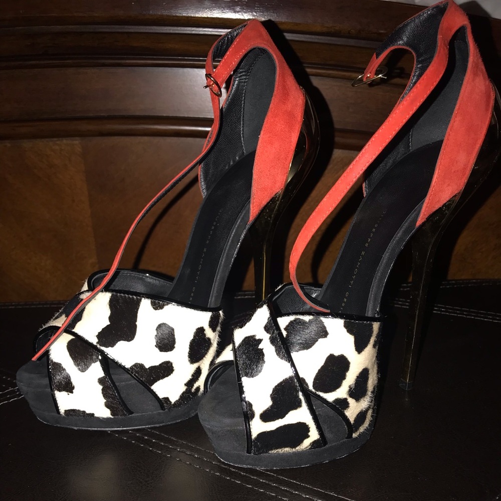 Giuseppe cow print print